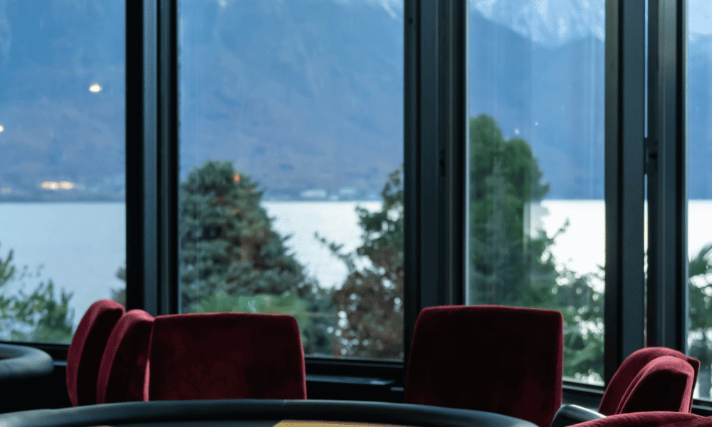 Le Groupe Barrière ouvre une pokerroom grand luxe à Montreux Poker52